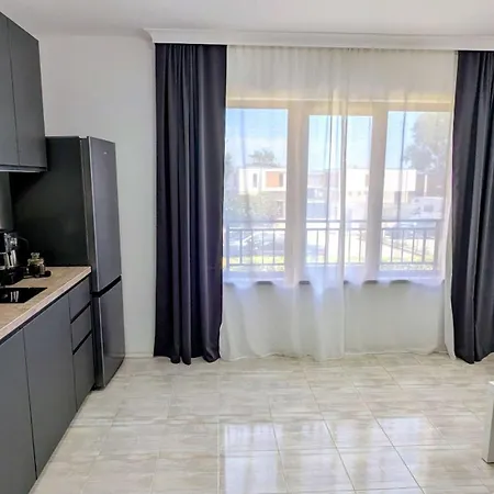 Smokinya Waves - 1br - 2 Minutes To The By Flat Mаnager 소조폴