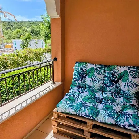 Smokinya Waves - 1br - 2 Minutes To The By Flat Mаnager 아파트